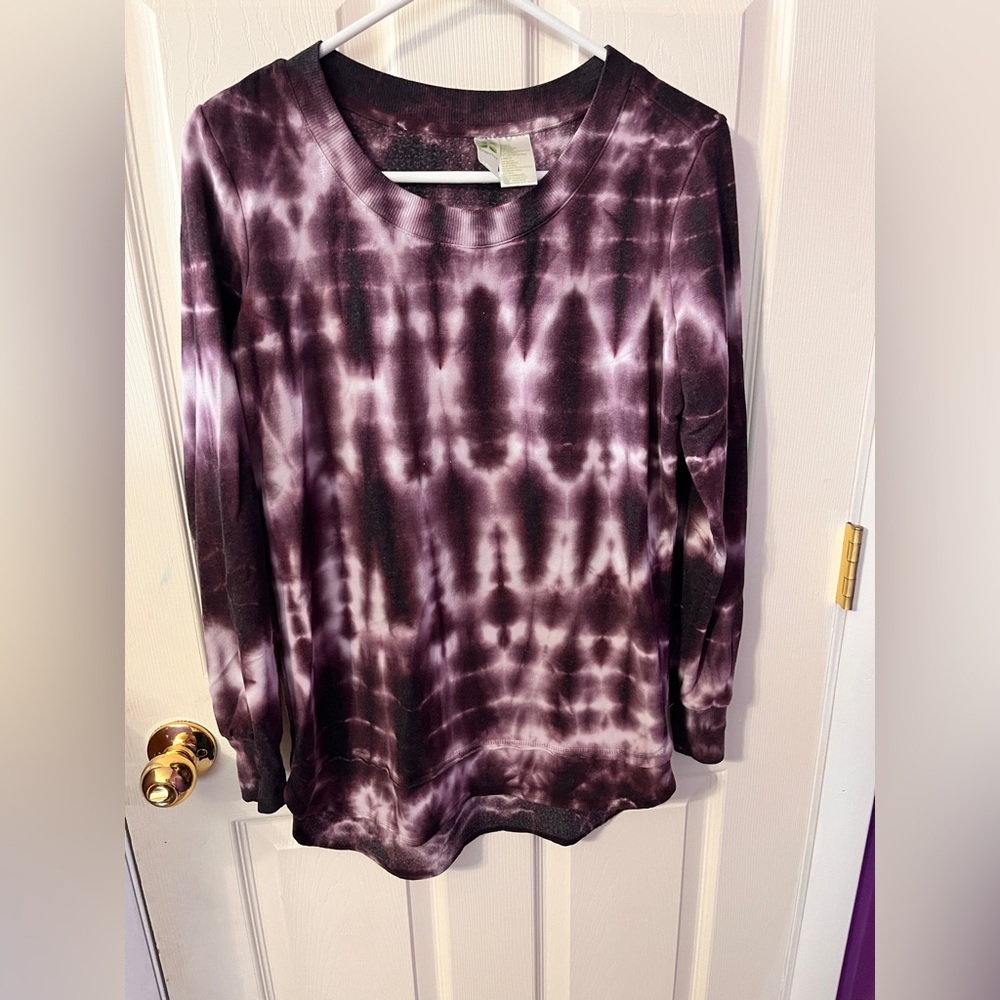 Tye dye long sleeve tunic soft fuzzy top